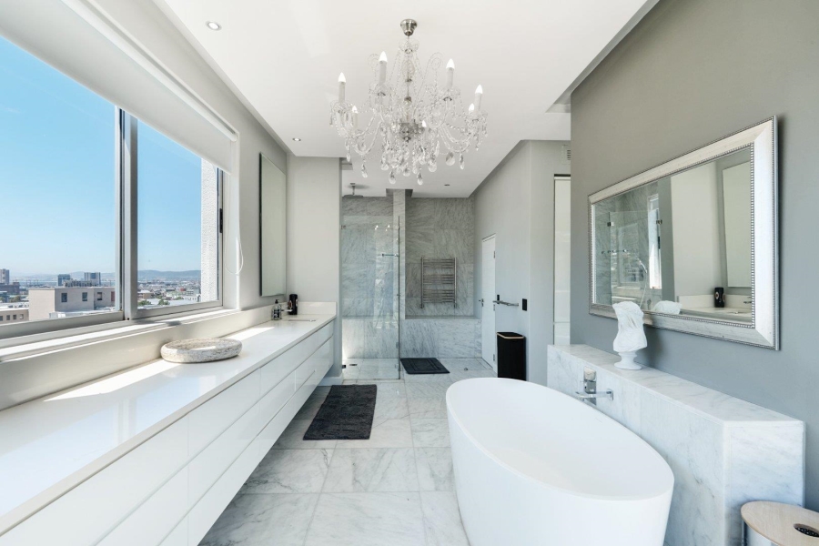 3 Bedroom Property for Sale in Oranjezicht Western Cape